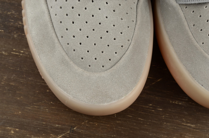 ADIDAS YEEZY 750 BOOST LIGHT GREY GUM GLOW DARK BB1840 - CCSHOES