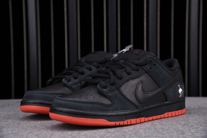 Nike SB Dunk Low Black Pigeon 883232-008 - CCSHOES