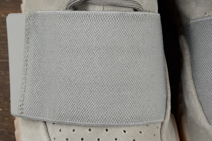 ADIDAS YEEZY 750 BOOST LIGHT GREY GUM GLOW DARK BB1840 - CCSHOES