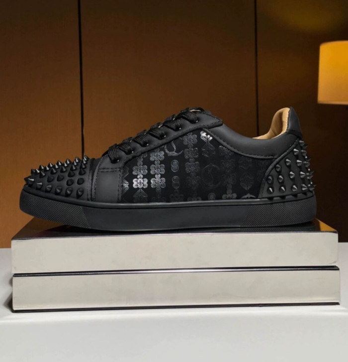 Christian Louboutin Louis Junior Spikes - CCSHOES