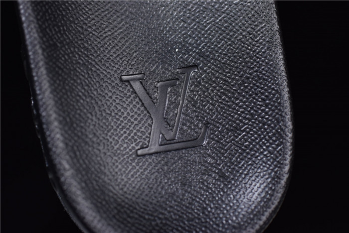 Loui Vuitto SLIPPERS - CCSHOES