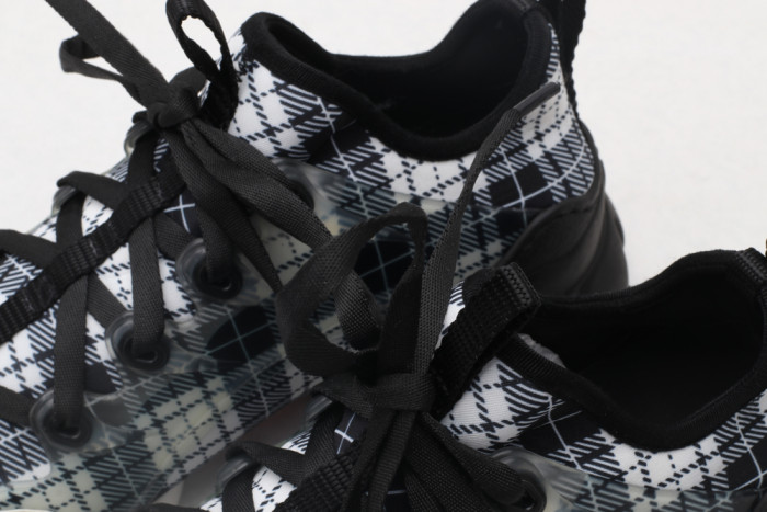 DR-CONNECT BLACK PLAID - CCSHOES