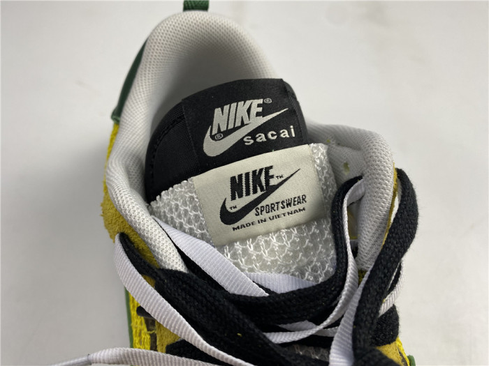 NIKE VAPORWAFFLE SACAI TOUR YELLOW STADIUM GREEN CV1363-700 - CCSHOES