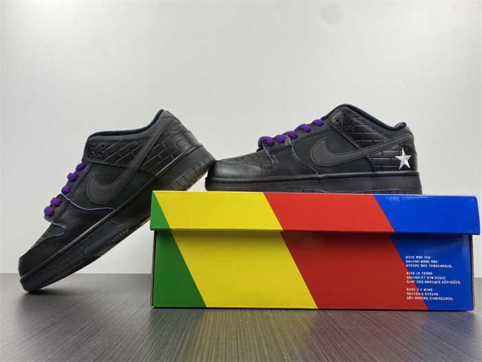 Familia x Nike SB Dunk Low “First Avenue” DJ1159-001 - CCSHOES