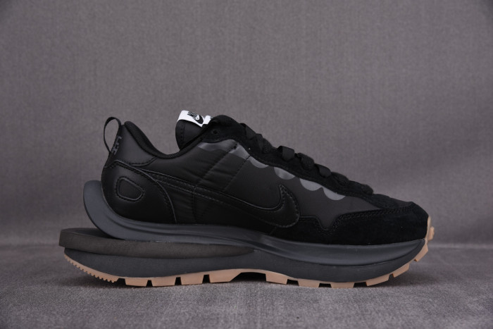 Nike Sacai x VaporWaffle 'Black Gum DD1875 001 - CCSHOES