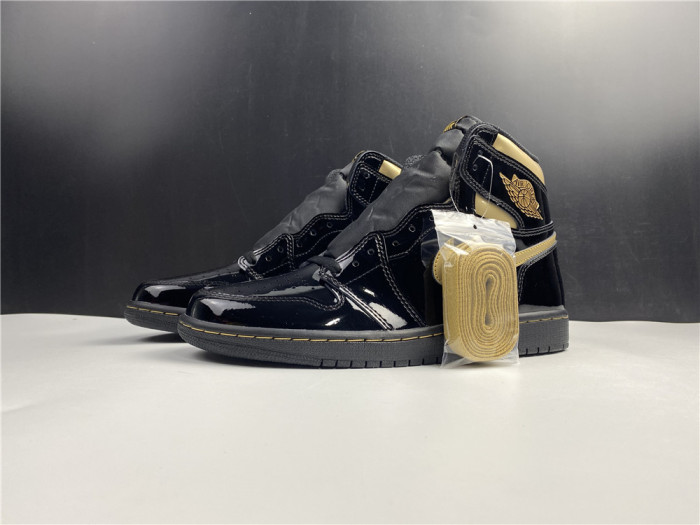 AIR JORDAN 1 RETRO HIGH BLACK METALLIC GOLD (2020) 555088-032 - CCSHOES