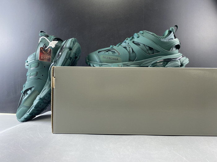 BLCG Track 3.0 542023 W2LA1 3004 - CCSHOES