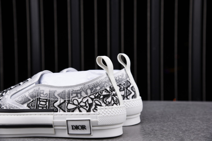DR Homme Kaws Sneaker - CCSHOES