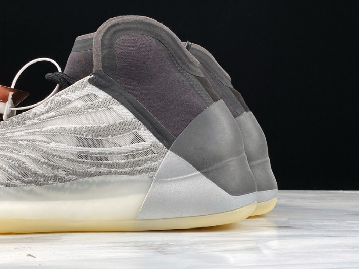 Adidas YZY QNTM “Yeezy Quantum” Q46473 - CCSHOES