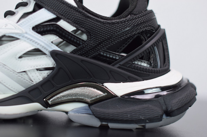 BLCG Track 2 570391 W2GN3 1090 - CCSHOES