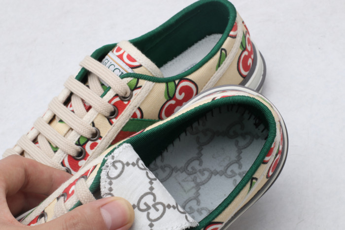 GUCC LOW-TOP SNEAKER - CCSHOES