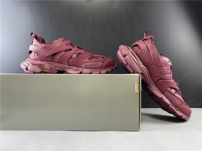 BLCG Track 3.0 542023 W2LA1 5504 - CCSHOES
