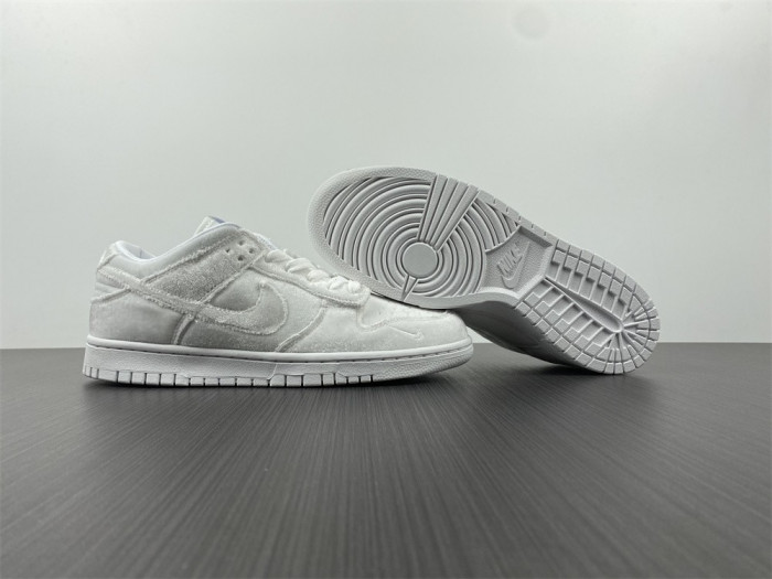 Dover Street Market x Nike Dunk Low “Triple White” DH2686-100 - CCSHOES