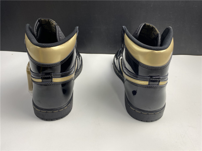 AIR JORDAN 1 RETRO HIGH BLACK METALLIC GOLD (2020) 555088-032 - CCSHOES
