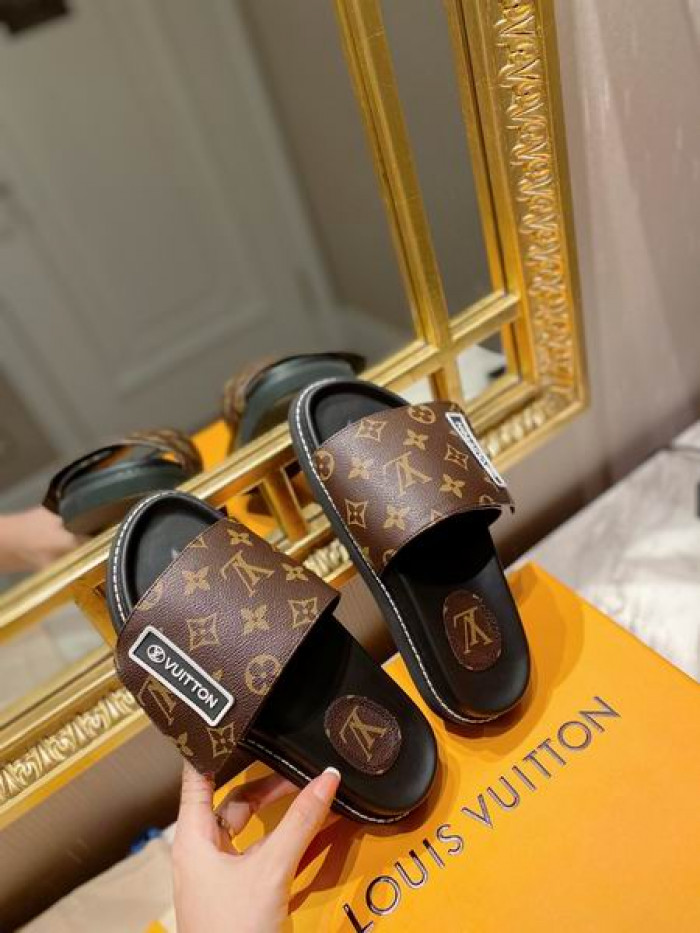 LV SLIPPERS - CCSHOES