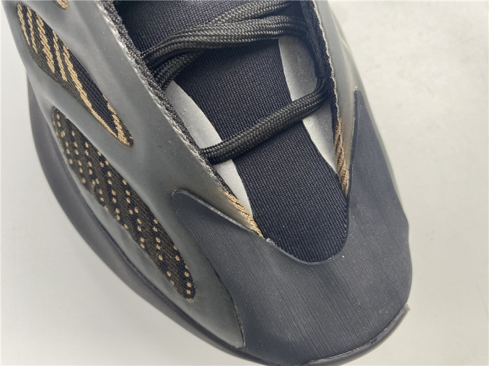 ADIDAS YEEZY 700 V3 GY0189 - CCSHOES