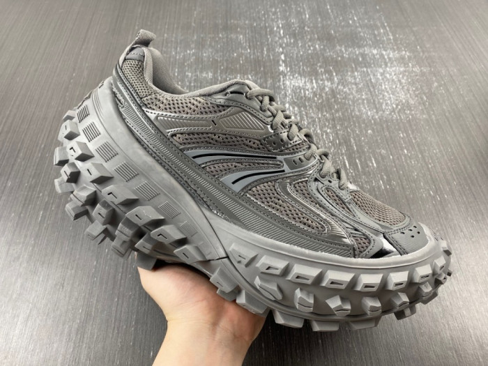 BLCG DEFENDER SNEAKER 685613-W2RA6 3000 - CCSHOES