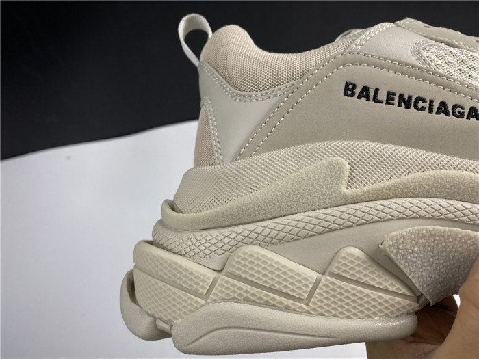 BLCG SNEAKER TRIPLE.S.GOMMA 536737 W2FW1 9700 - CCSHOES