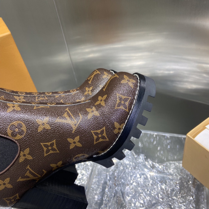 LOUS VUITON BROWN STAR TRAIL ANKLE BOOTS - CCSHOES