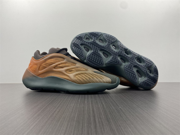 Adidas Yeezy Boost 700 V3 Copfade GY4109 - CCSHOES