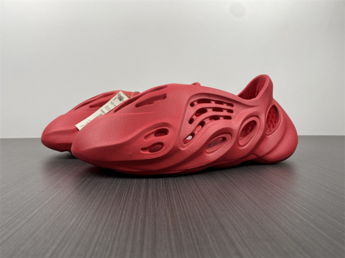 Adidas Yeezy Foam Red CW3355 - CCSHOES