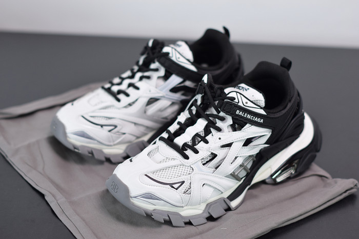 BLCG Track 2 570391 W2GN3 1090 - CCSHOES