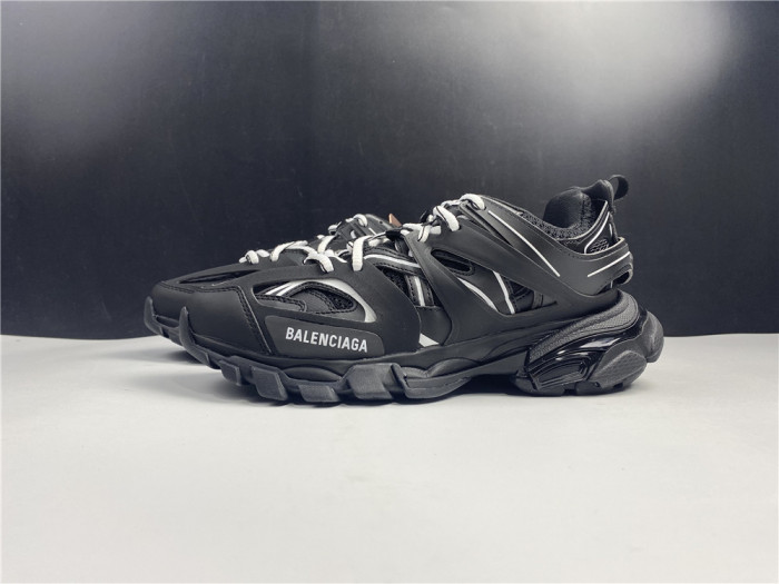 BLCG Track Sneaker 542436 W1GB1 2045 LED - CCSHOES