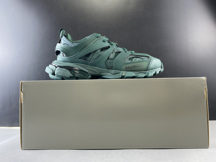 BLCG Track 3.0 542023 W2LA1 3004 - CCSHOES
