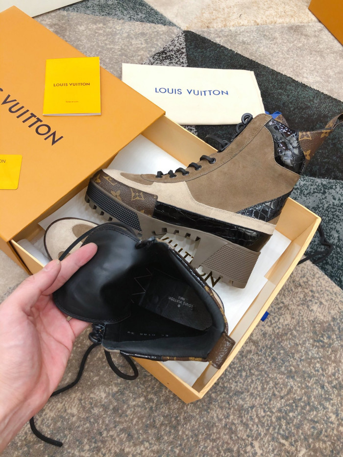 LOUS VUITON LAUREATE PLATFORM DESERT BOOT - CCSHOES
