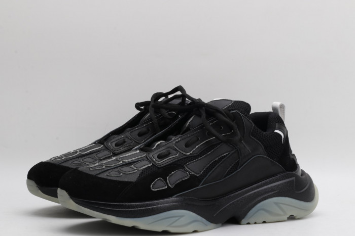 AR1M1 Low-Top Sneaker - CCSHOES