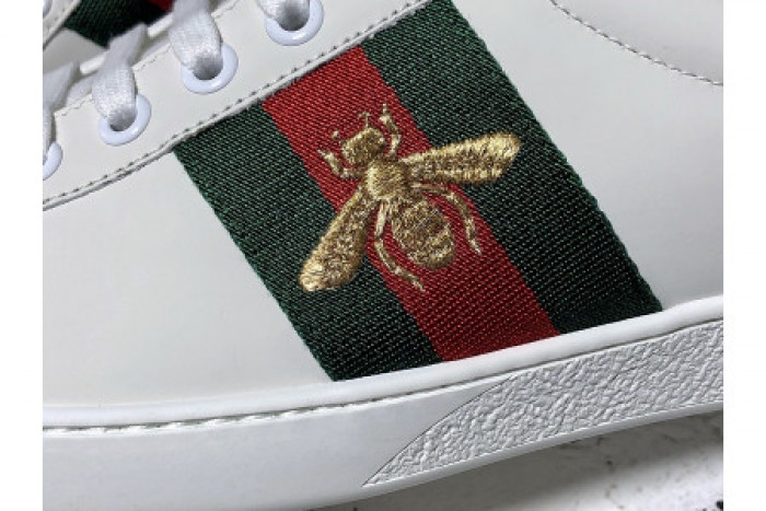 GUCC ACE EMBROIDERED LOW-TOP SNEAKER WHITE WITH BEE - CCSHOES