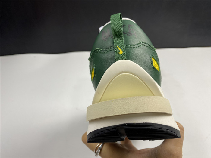 NIKE VAPORWAFFLE SACAI TOUR YELLOW STADIUM GREEN CV1363-700 - CCSHOES