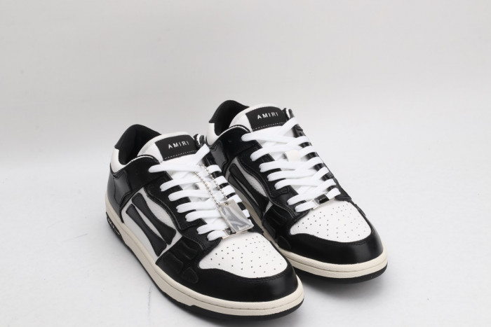 AR1M1 Low-Top Sneaker - CCSHOES