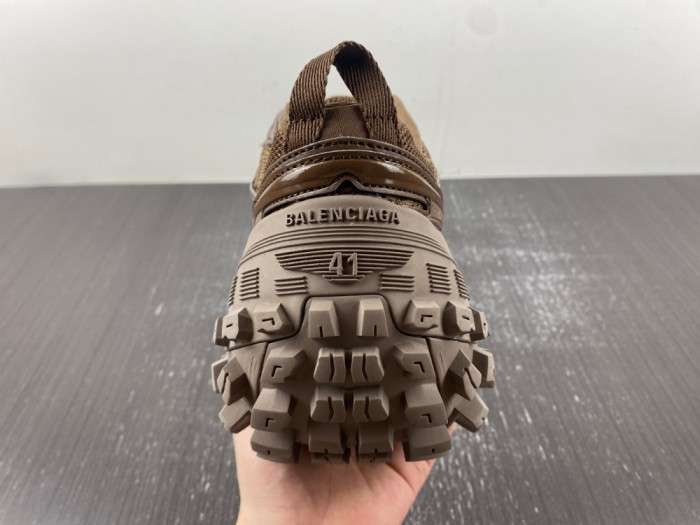 BLCG DEFENDER SNEAKER 685613-W2RB5 2408 - CCSHOES