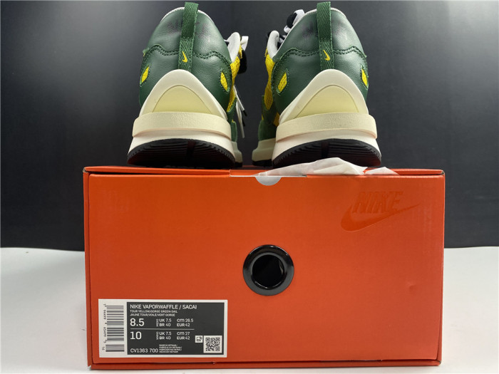 NIKE VAPORWAFFLE SACAI TOUR YELLOW STADIUM GREEN CV1363-700 - CCSHOES