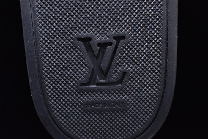 Loui Vuitto SLIPPERS - CCSHOES