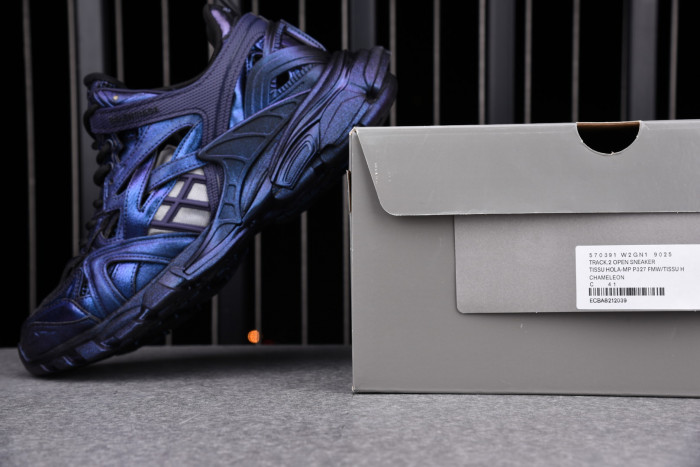 BLCG Track 2 570391 W2GN1 9025 - CCSHOES