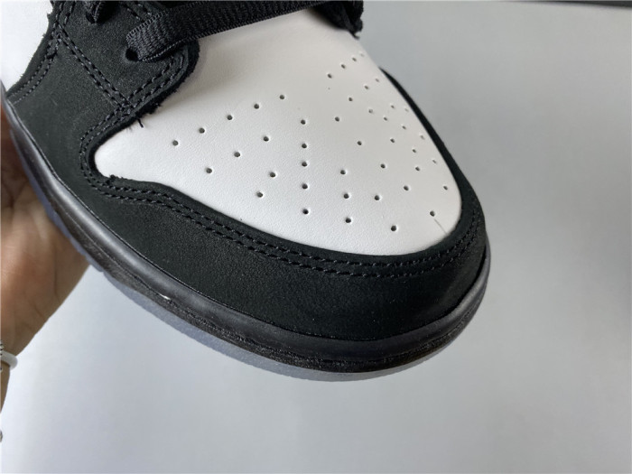Nike SB Dunk Low Staple Panda Pigeon BV1310-013 - CCSHOES
