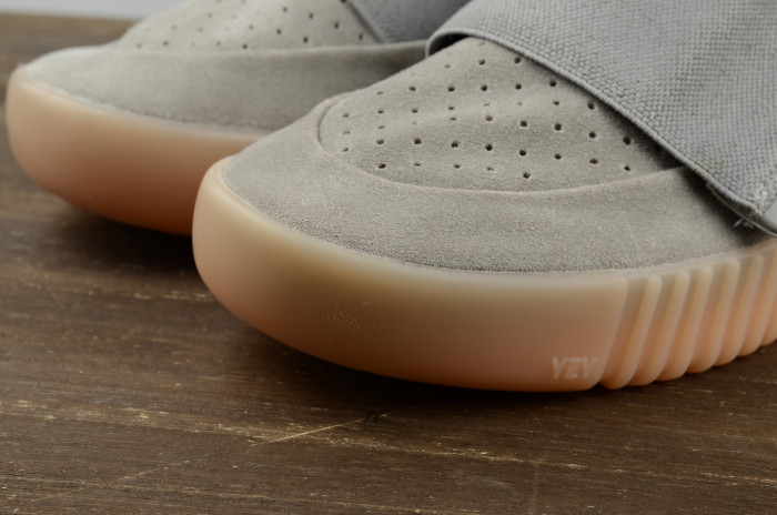 ADIDAS YEEZY 750 BOOST LIGHT GREY GUM GLOW DARK BB1840 - CCSHOES