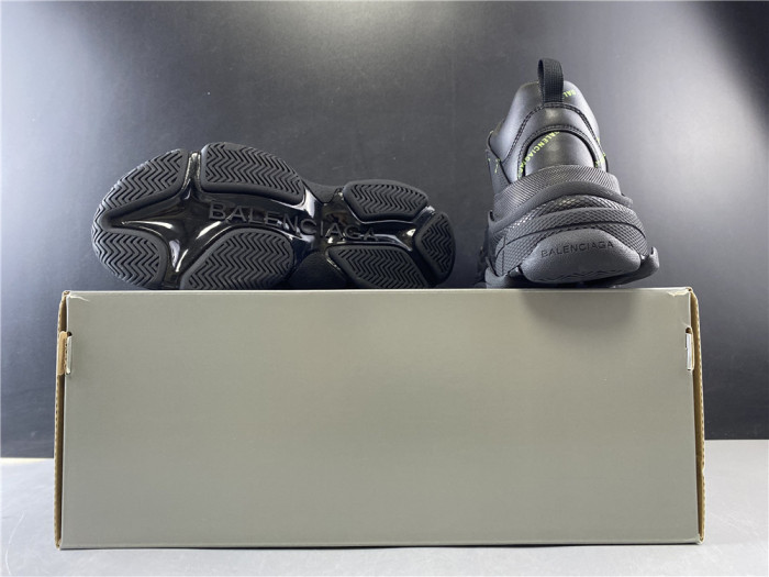 BLCG SNEAKER TRIPLE.S.GOMMA BLACK 524039 W2FA1 7633 - CCSHOES