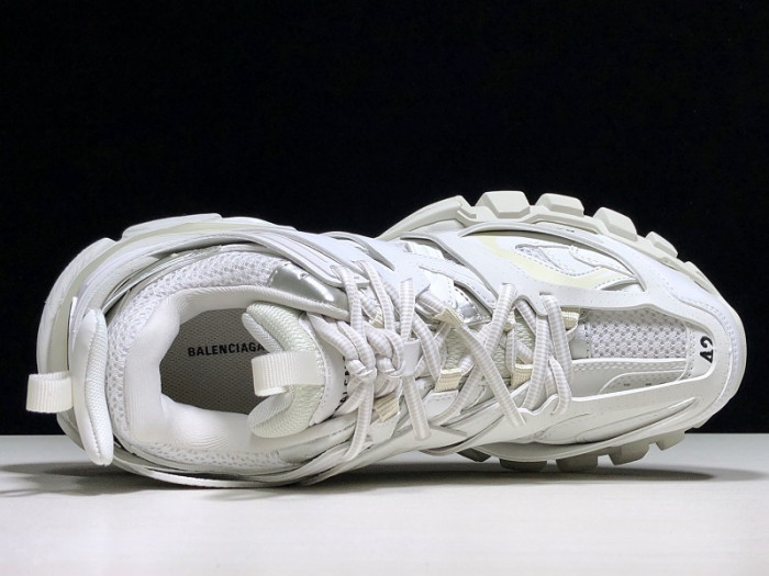 BLCG Track White 542023 W1GB1 9000 LED - CCSHOES