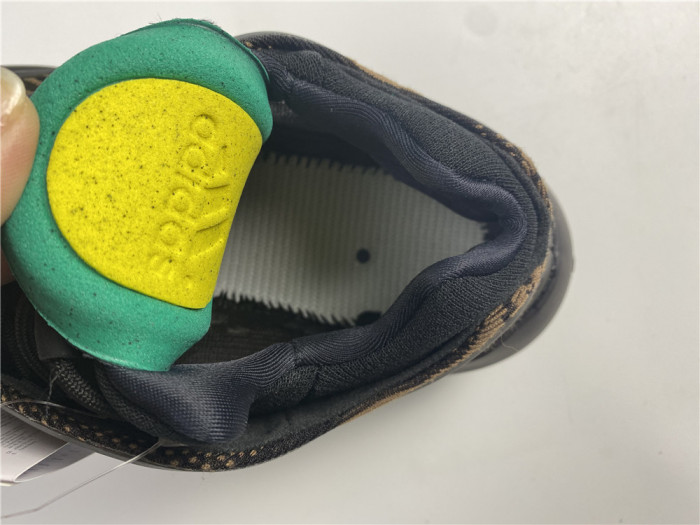 ADIDAS YEEZY 700 V3 GY0189 - CCSHOES