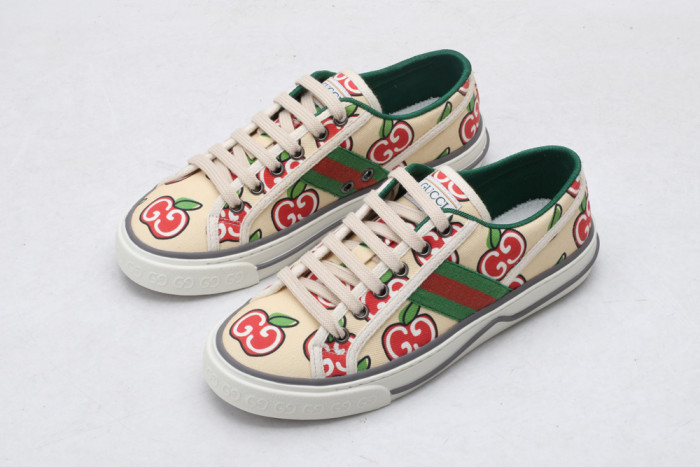 GUCC LOW-TOP SNEAKER - CCSHOES