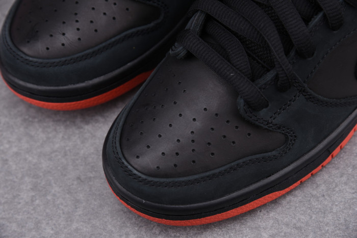 Nike SB Dunk Low Black Pigeon 883232-008 - CCSHOES