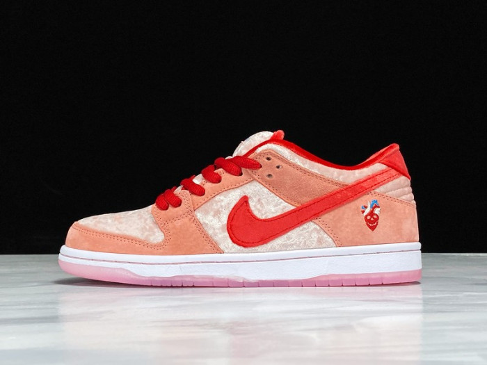 Nike SB Dunk Low StrangeLove Skateboards CT2552-800 - CCSHOES