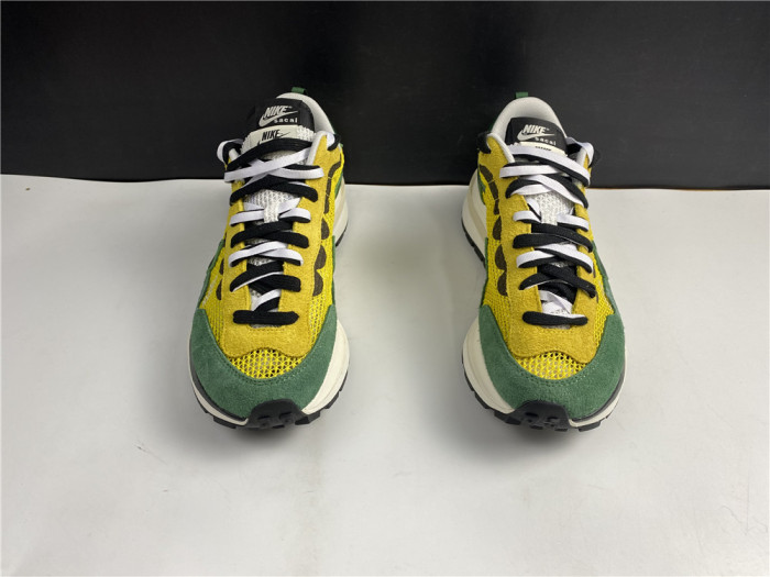NIKE VAPORWAFFLE SACAI TOUR YELLOW STADIUM GREEN CV1363-700 - CCSHOES