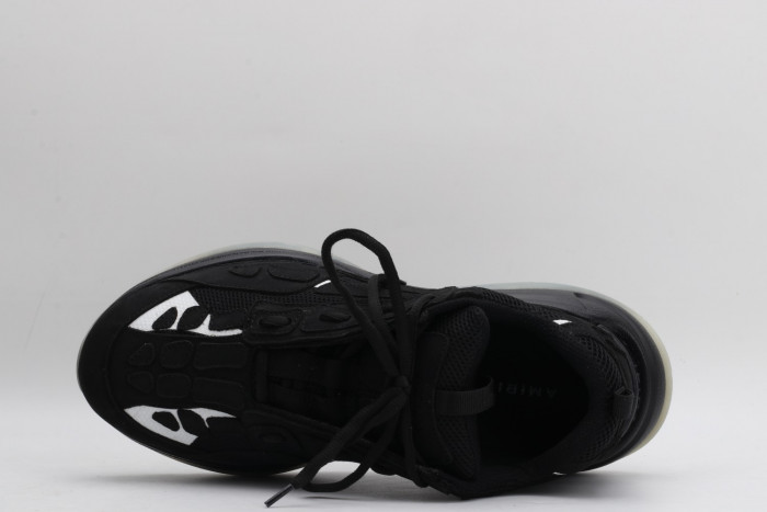AR1M1 Low-Top Sneaker - CCSHOES
