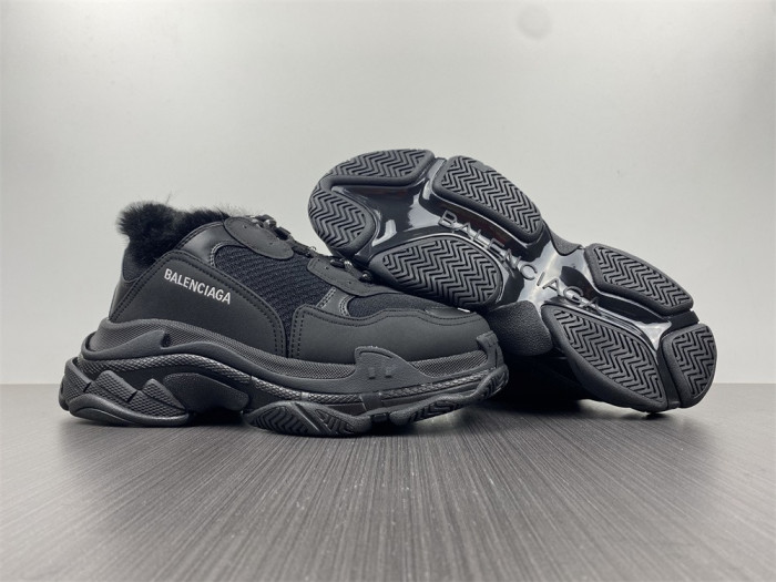 BLCG TRIPLE S SNEAKER 68563 W3CQ5 1000 - CCSHOES