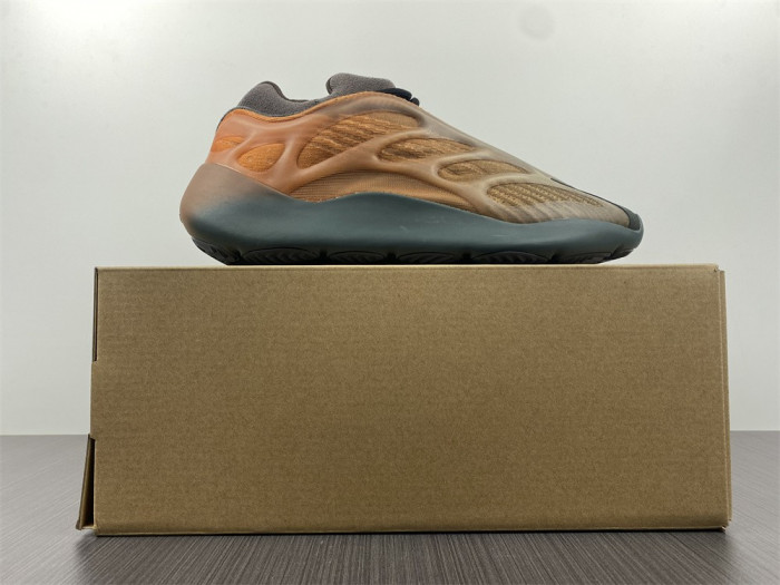 Adidas Yeezy Boost 700 V3 Copfade GY4109 - CCSHOES