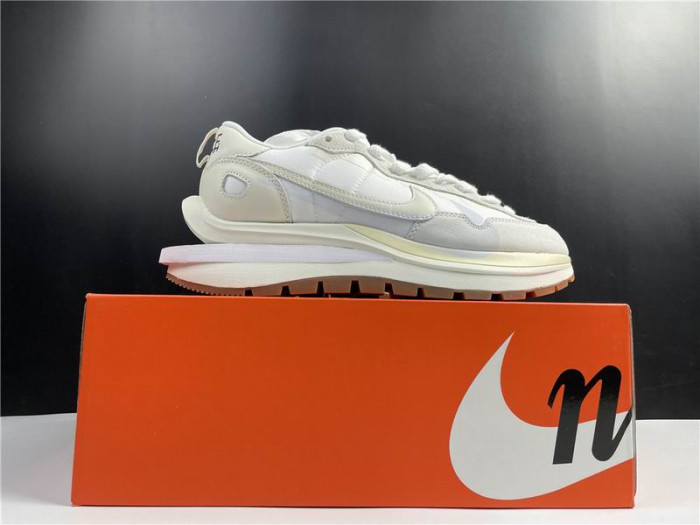 NIKE VAPORWAFFLE SACAI WHITE DD1875-100 - CCSHOES
